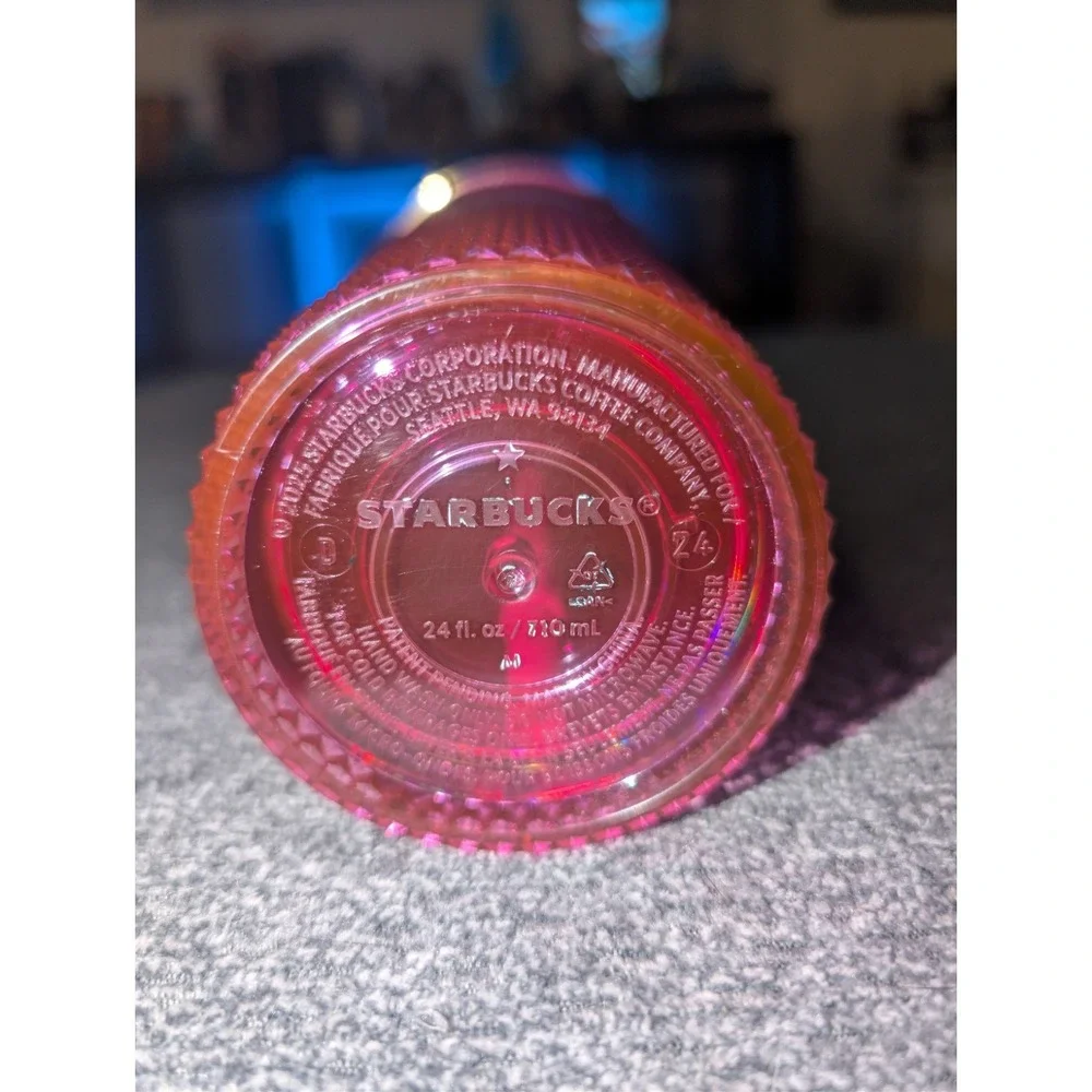 Starbucks pink studded 2024 24oz Tumbler
